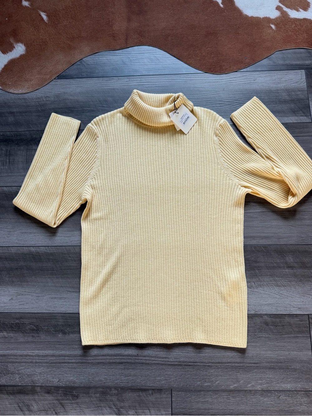 Sandro Men's Cream Ribbed Turtleneck Sweater - Unbranded